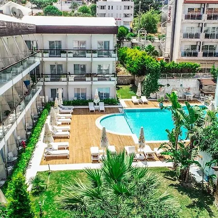 Yeni Готель Чешме