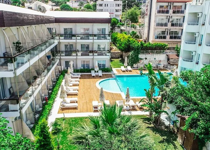 Yeni Ξενοδοχείο Çeşme